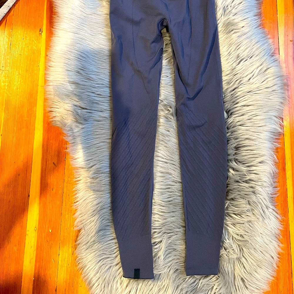 COPY - Lululemon Enlighten Tight Cadet Blue perforated vented yoga workout Sz 4